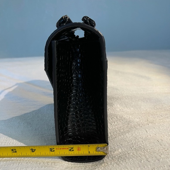 Saint Laurent croc bag,Limited edition (Authentic) comes with its certificate - Picture 12 of 13